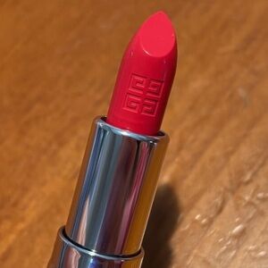 Givenchy Le Rouge Luminous Matte Lip Color Lipstick